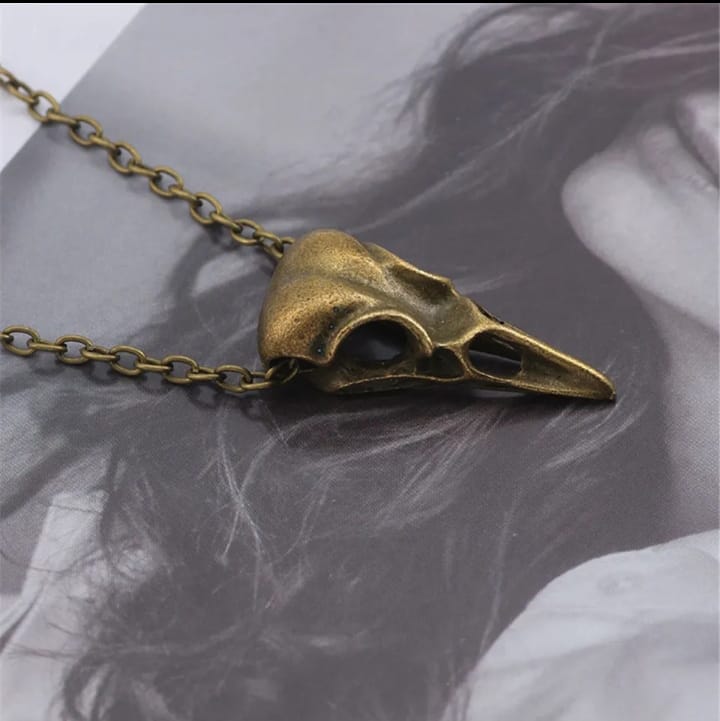 Collar cráneo cuervo gótico